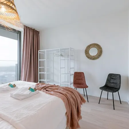 Huswell - Your Perfect Coastal Escape With Swimming Pool Ostend