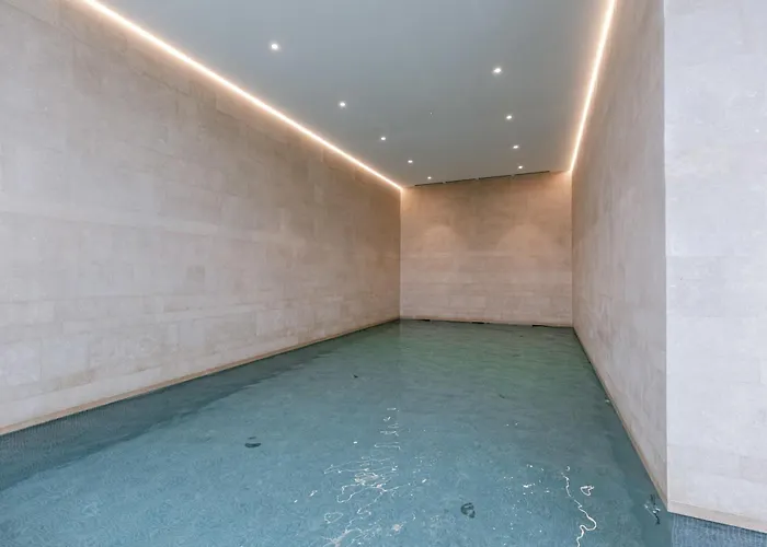 Huswell - Your Perfect Coastal Escape With Swimming Pool *