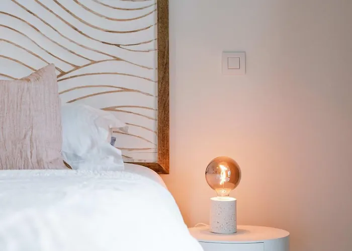 Apartment Huswell - Your Perfect Coastal Escape With Swimming Pool