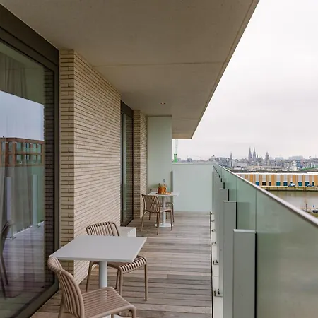 Huswell - Your Perfect Coastal Escape With Swimming Pool Апартаменты