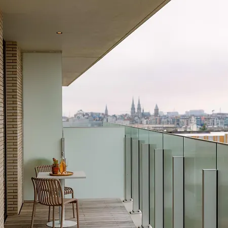 Апартаменты Huswell - Your Perfect Coastal Escape With Swimming Pool